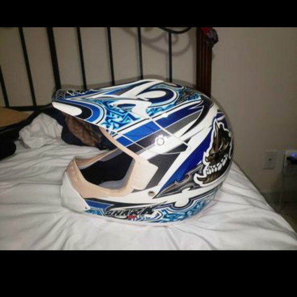 Shark off road helmet - Picture 2 of 7